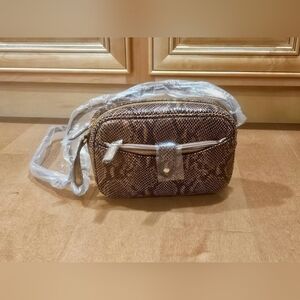 GILI Got It Love It Brown Leather Snakeskin Design Crossbody Bag Purse / Wallet